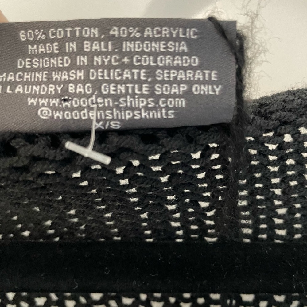 NWT Wooden Ships Game Day V Cotton Sweater in black/breaker white    G73 - Picture 5 of 7